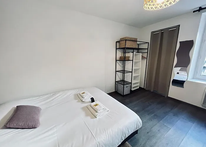 Maison De Charme 8 Chambres, 8 Salle De Bain Reims