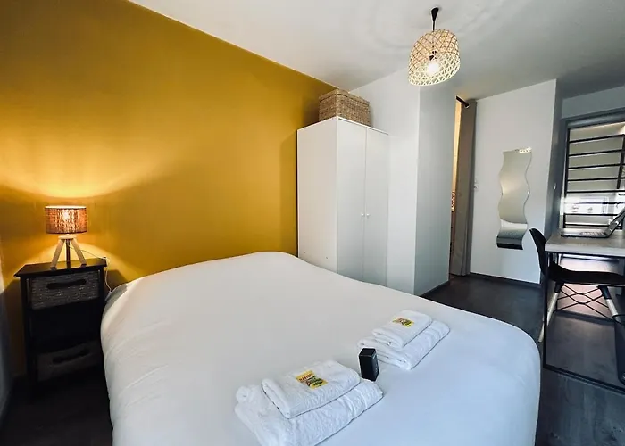 Maison De Charme 8 Chambres, 8 Salle De Bain Apartment *